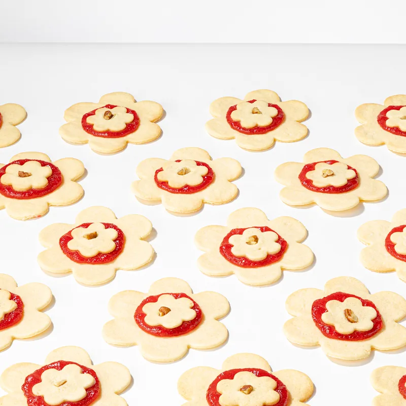 Raspberry Pecan Flowers | Schucks